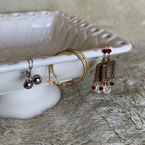 New ceramic floral pedestal jewelry valet.